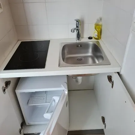 Alojamento de Acomodação e Pequeno-almoço Azur 3*