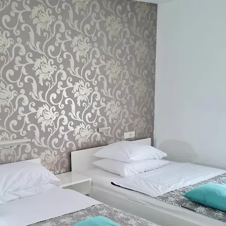 Bed and breakfast Azur 3*