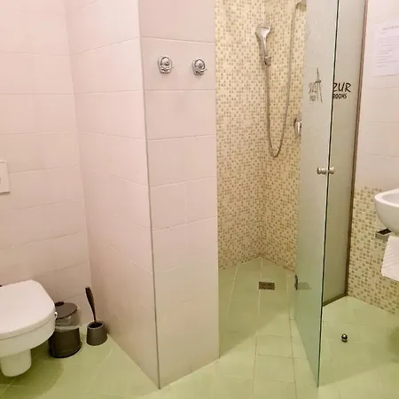 Bed and breakfast Azur 3*